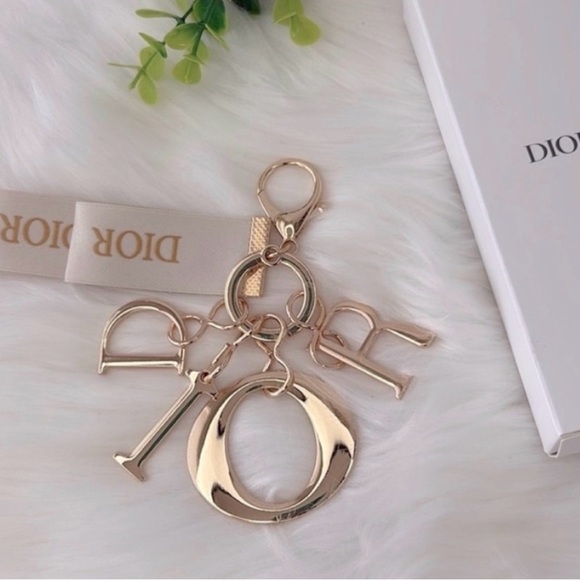 ✨ DIOR Gold-Tone Charm Key Chain/Bag Charm (New in Box) GWP - Picture 3 of 5